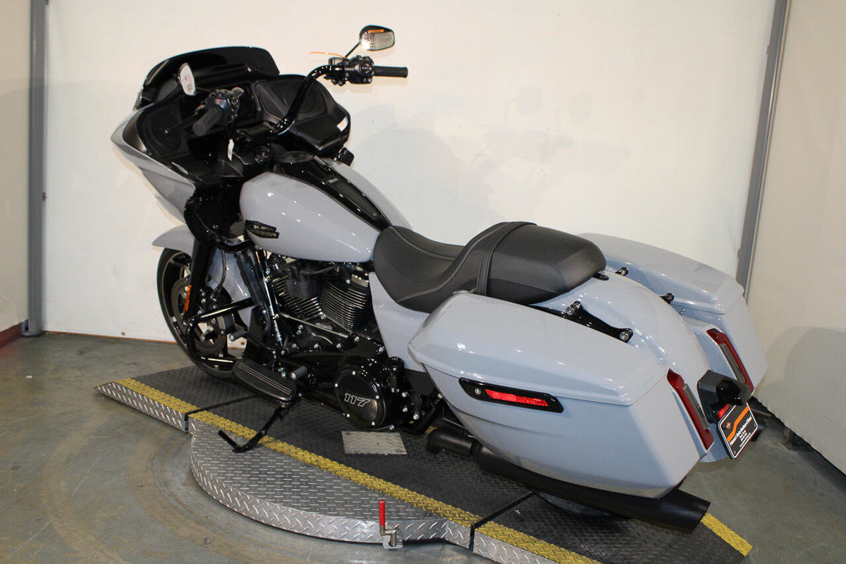 Road Glide®