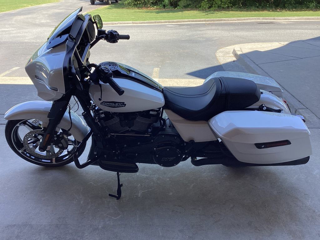 Street Glide®