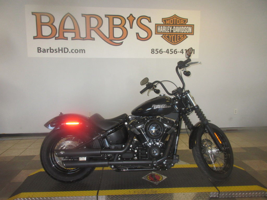 Street Bob®