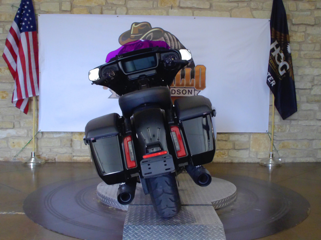 Street Glide®