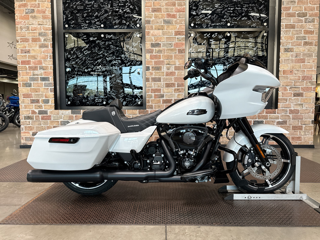 Road Glide®