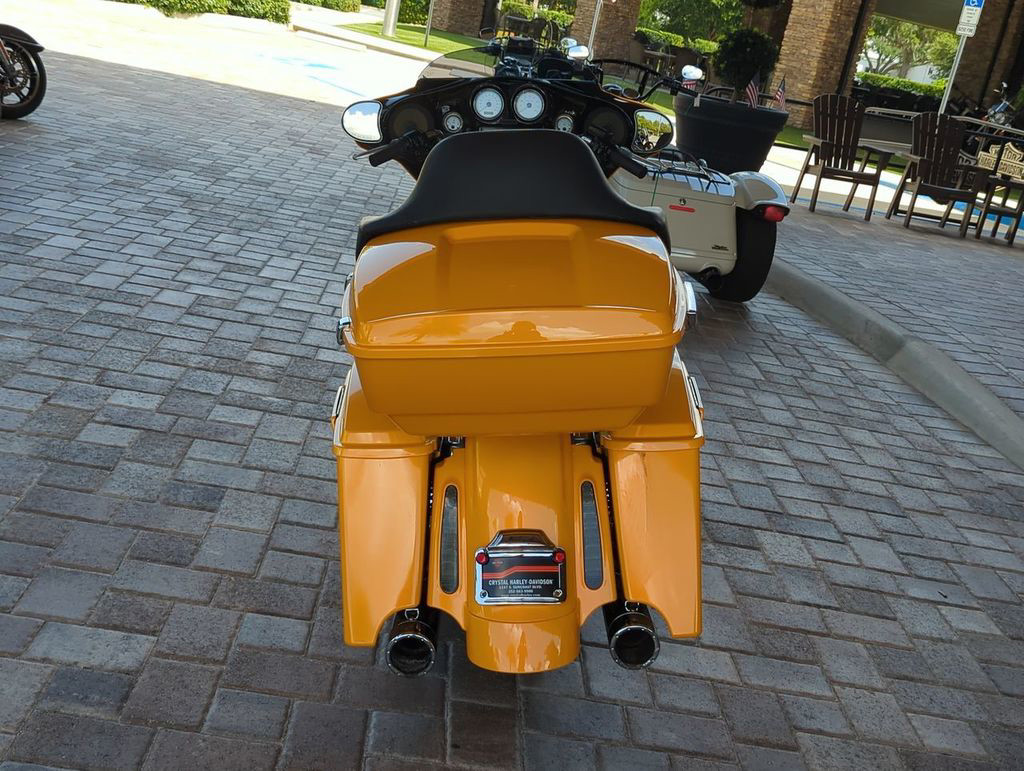 Street Glide®