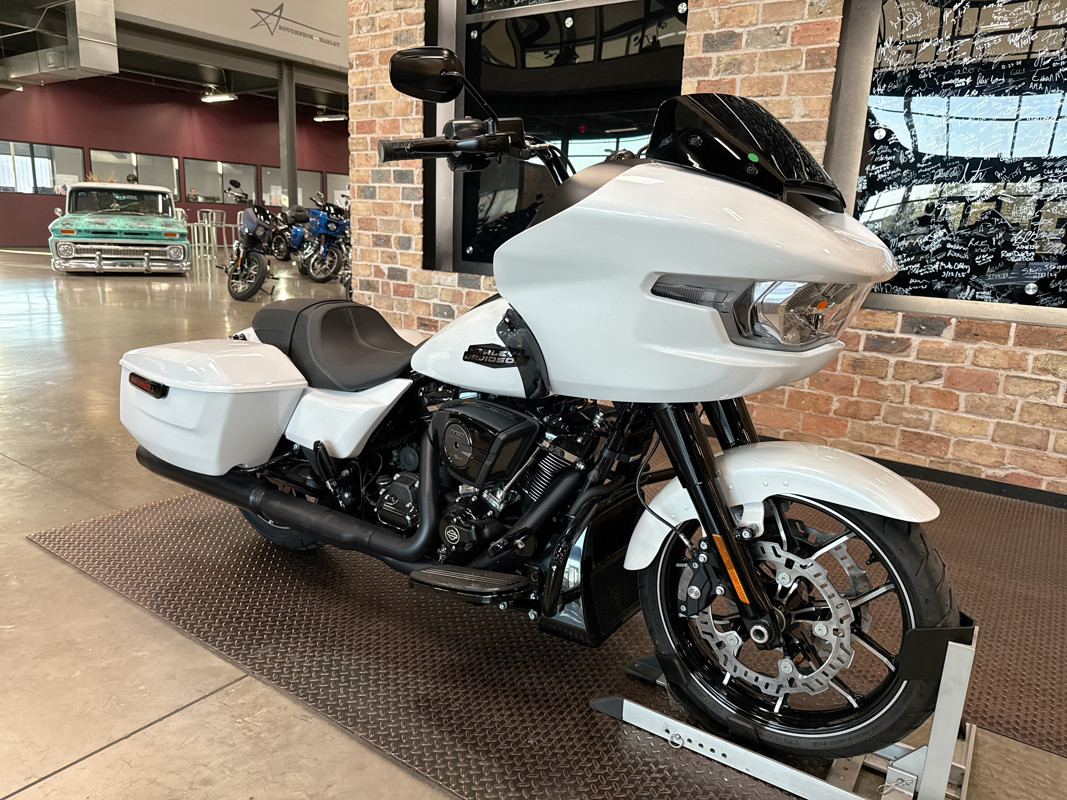 Road Glide®