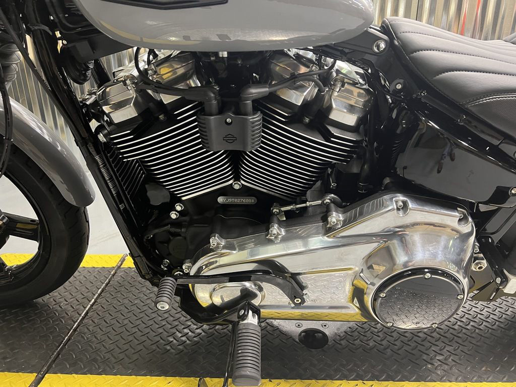 Street Bob®
