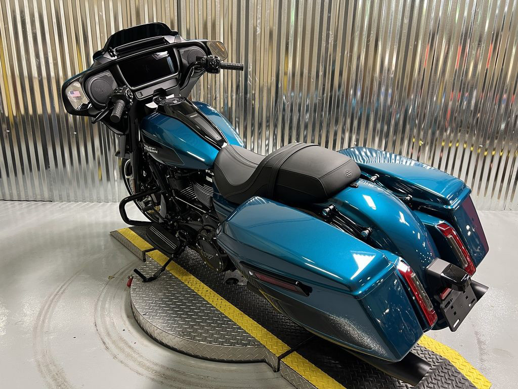 Street Glide®