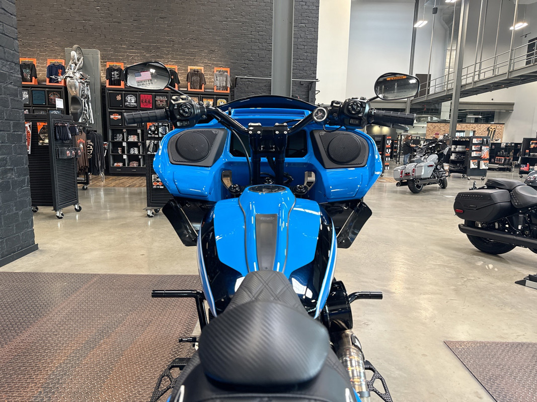 Road Glide®