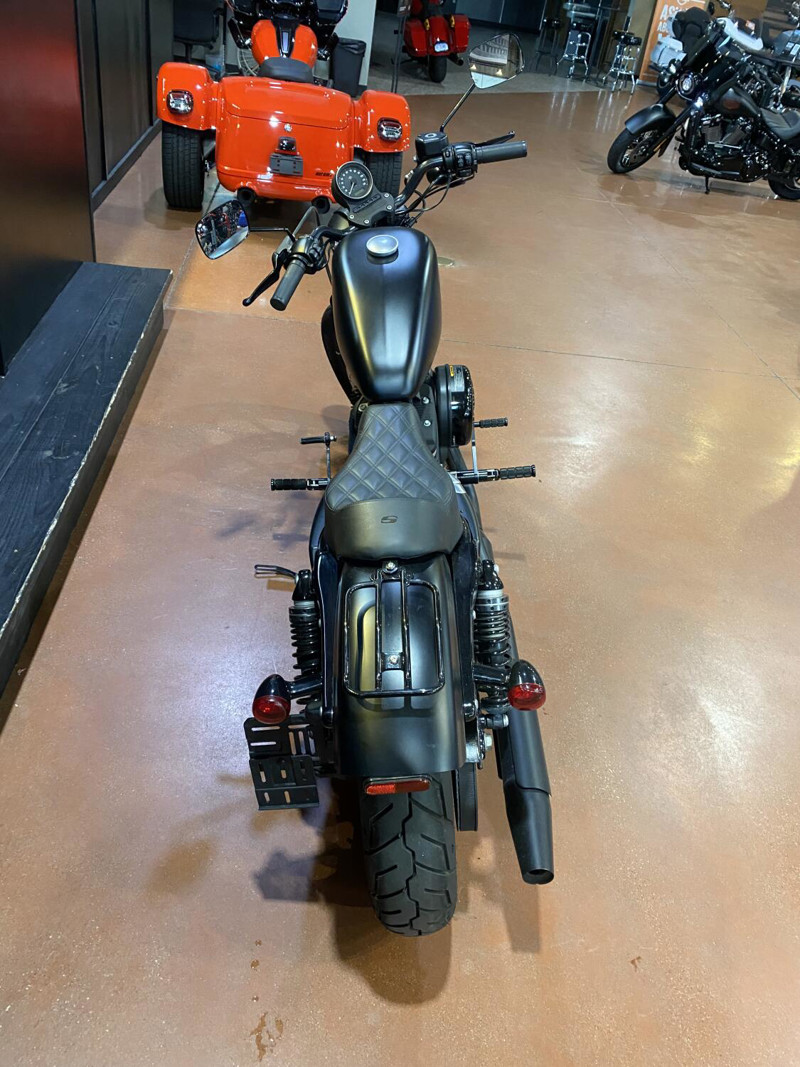 Iron 883®