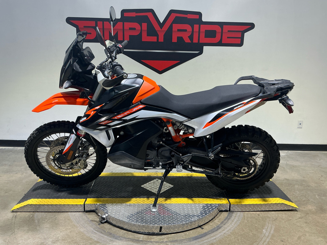 890 Adventure