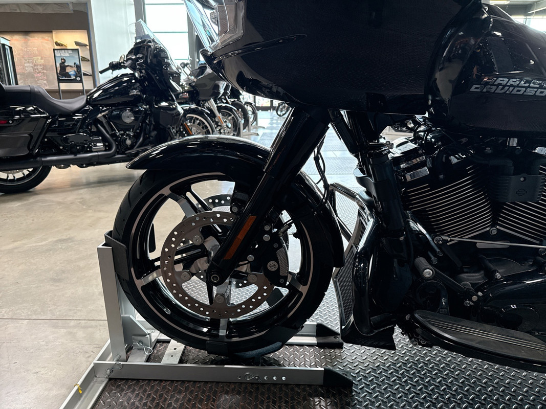 Road Glide®
