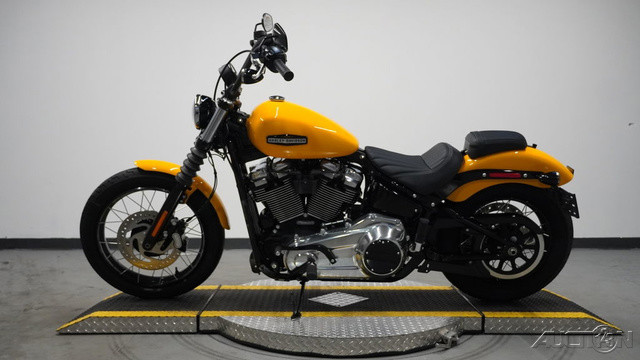 Street Bob®