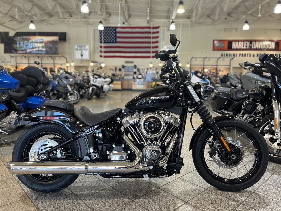 Street Bob®