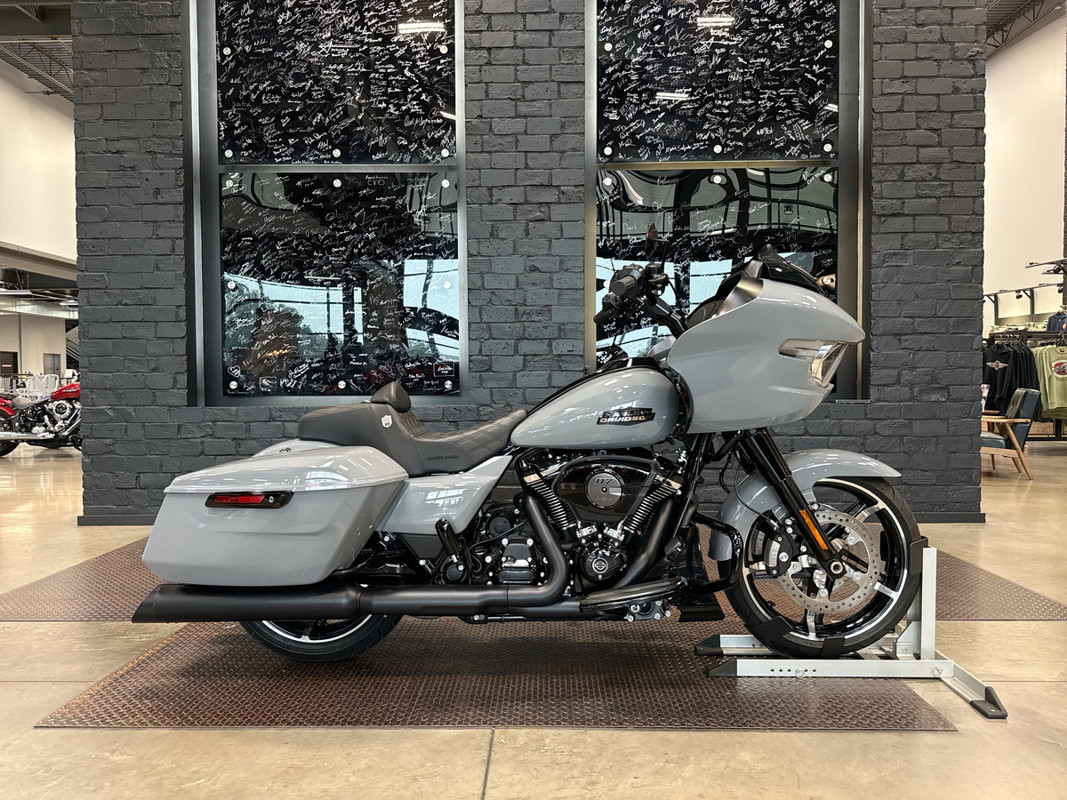 Road Glide®