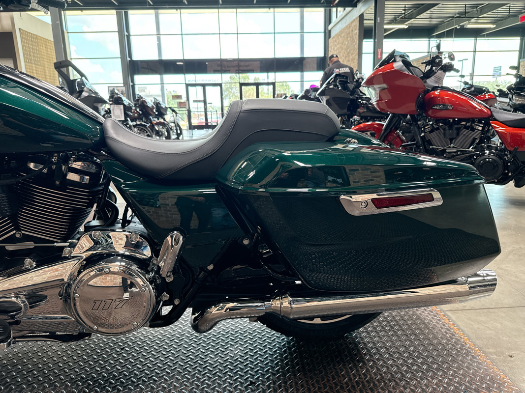 Street Glide®