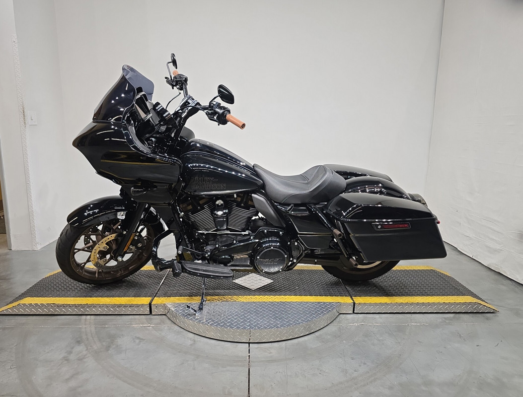 Road Glide® ST