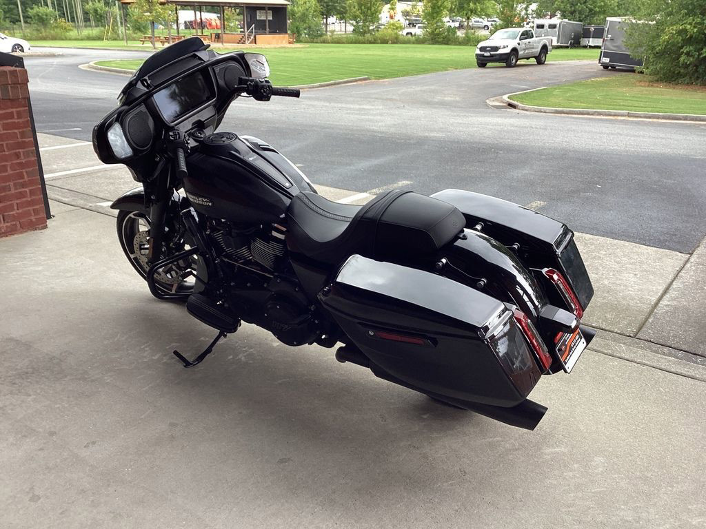 Street Glide®