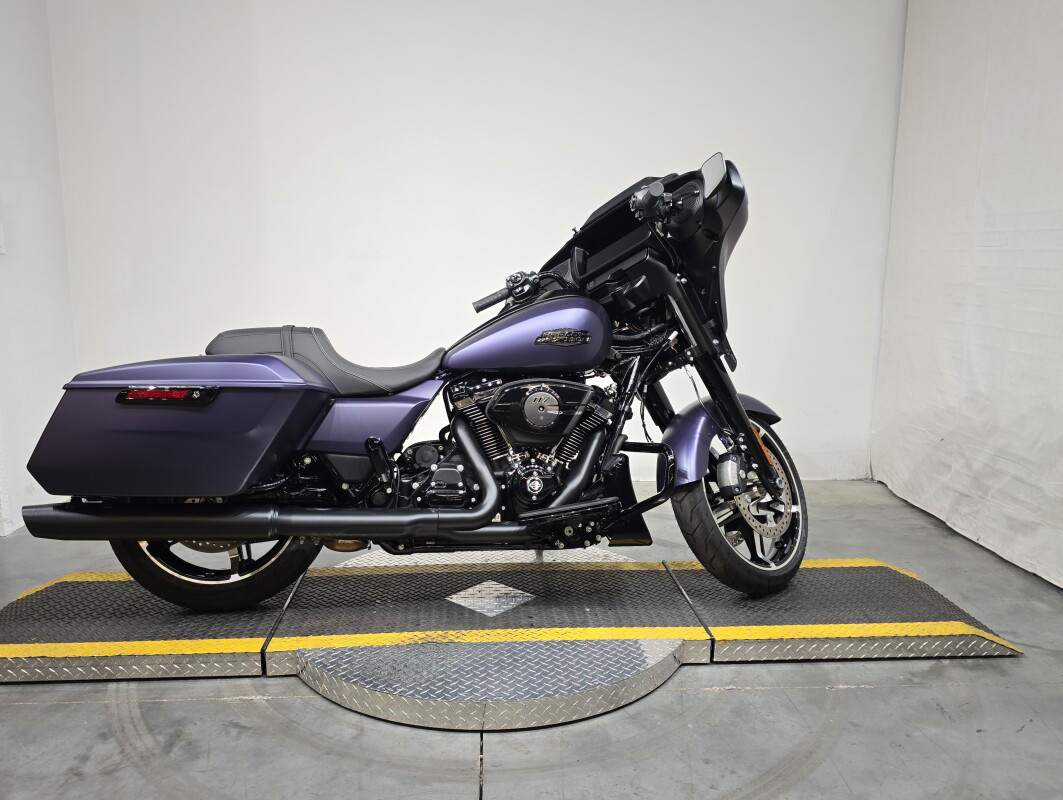 Street Glide®