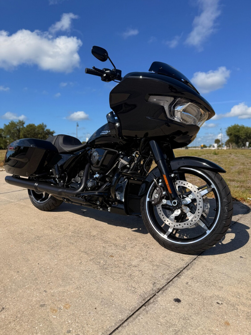 Road Glide®
