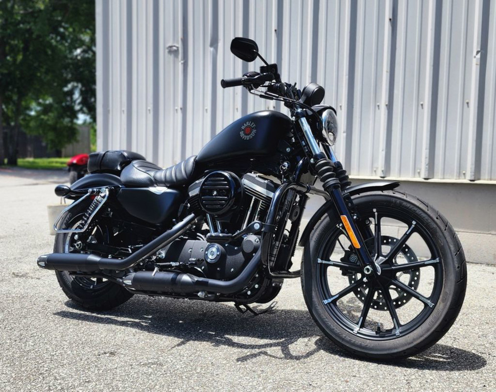 Iron 883®