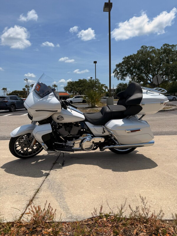 Street Glide® Limited