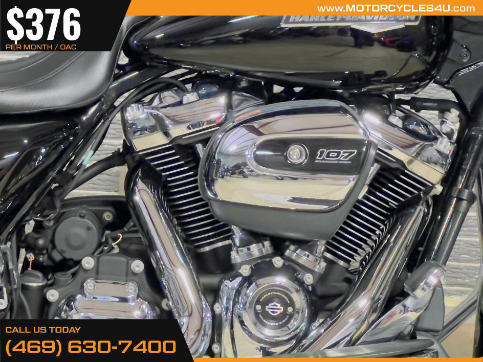 Street Glide®
