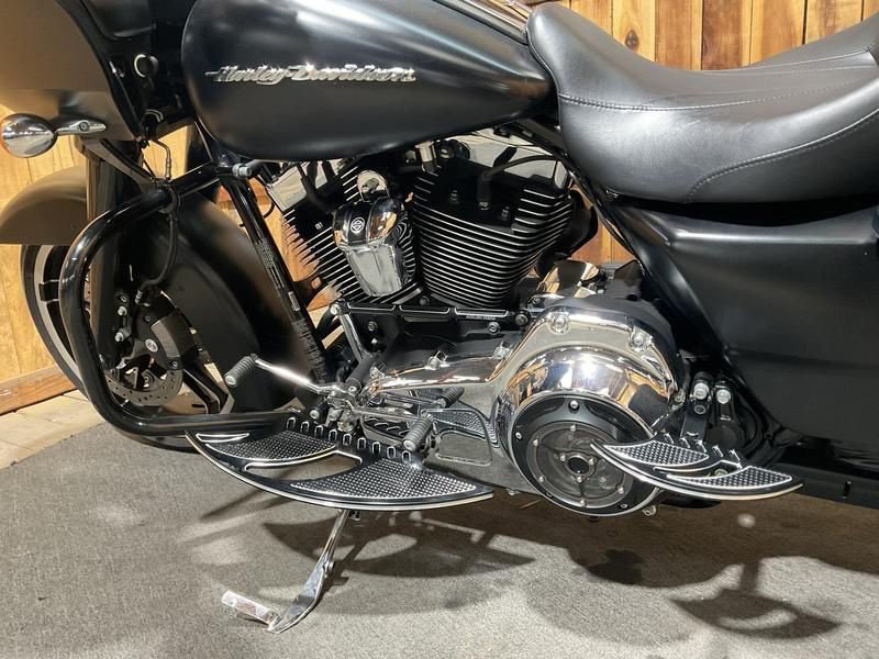 Road Glide®
