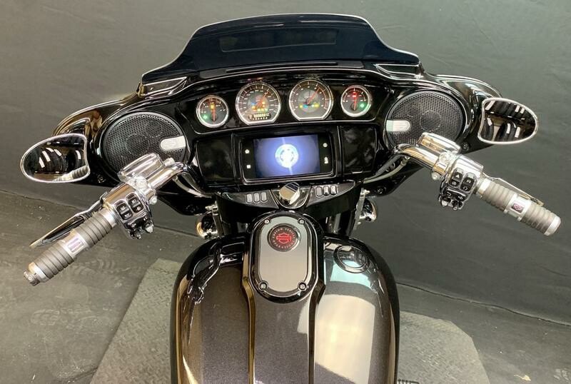 CVO® Street Glide®