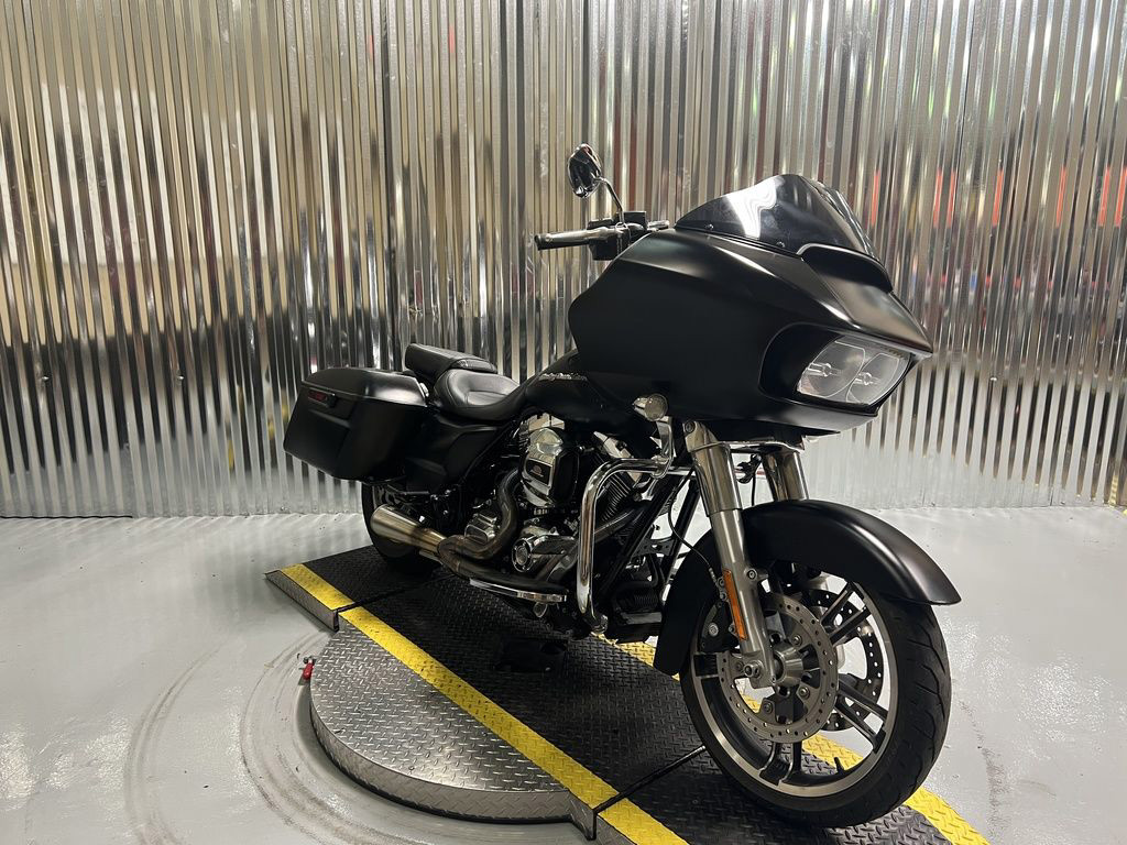 Road Glide®