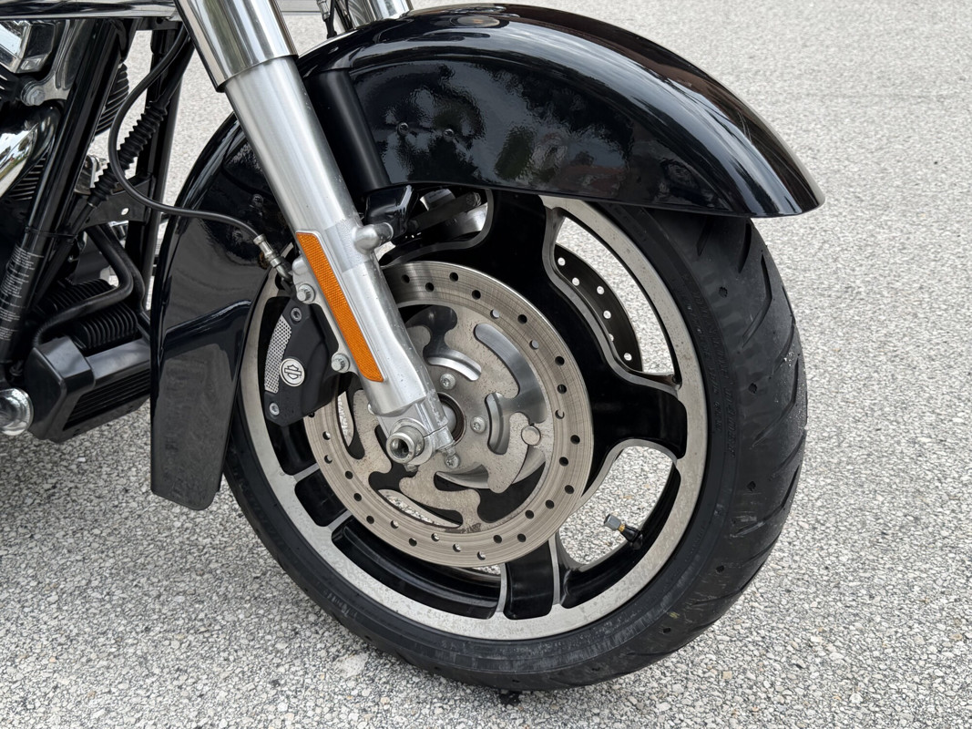 Street Glide®