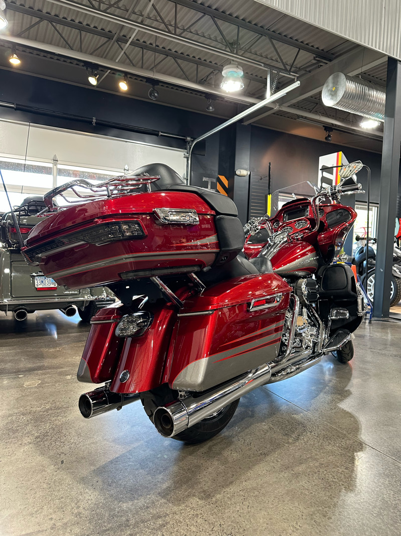 CVO® Road Glide® Ultra