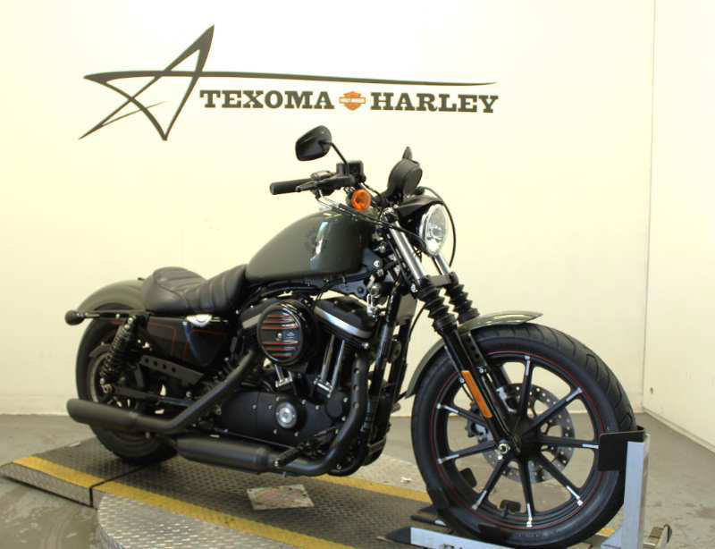Iron 883®