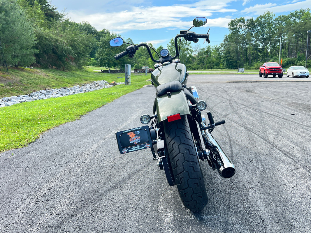 Street Bob®