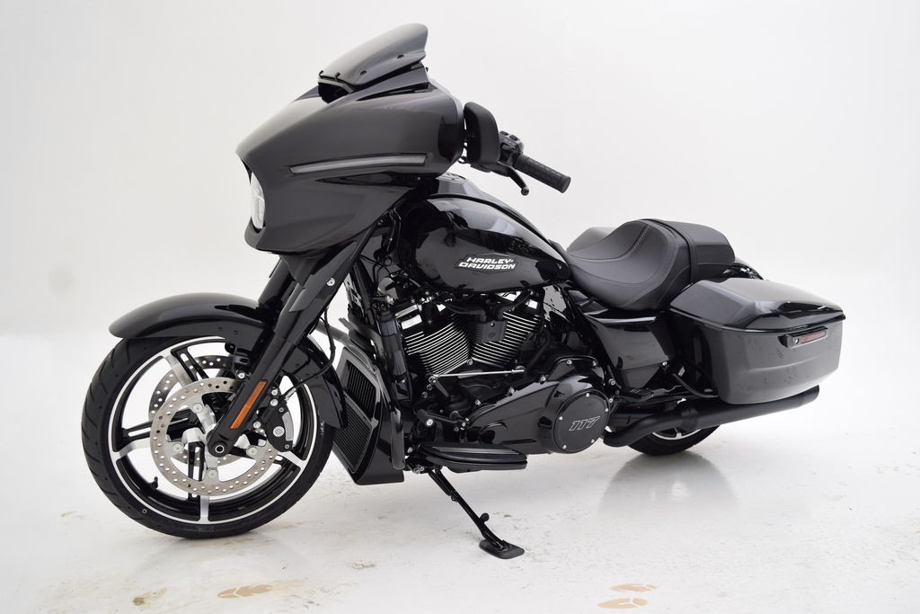 Street Glide®