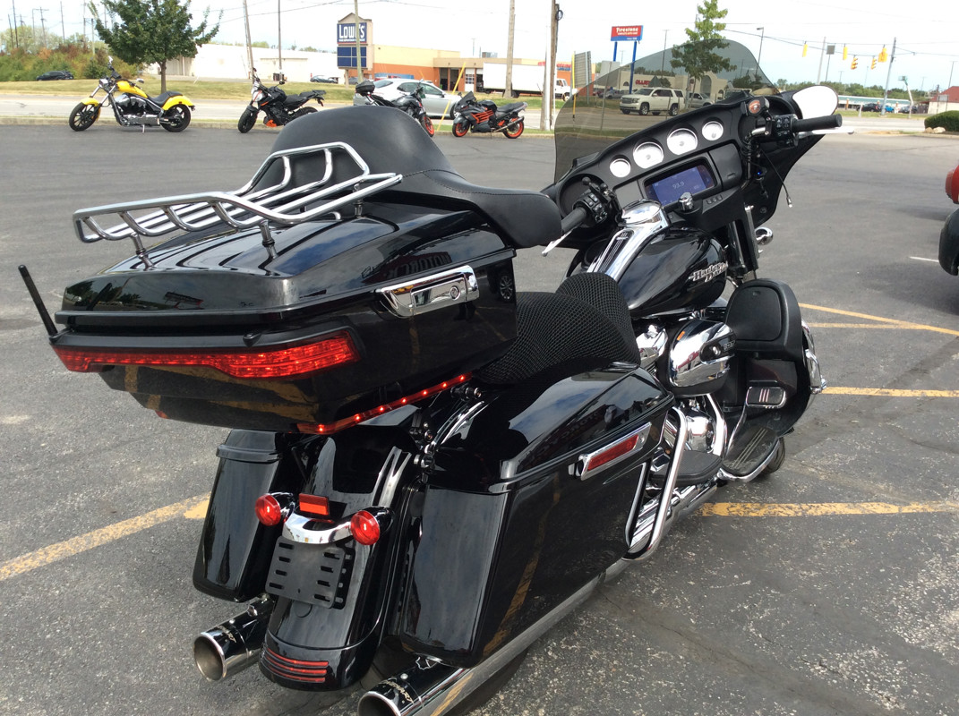 Street Glide®