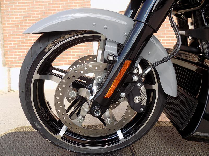 Road Glide®