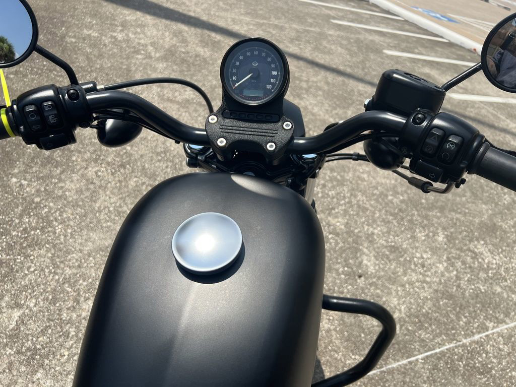 Iron 883®