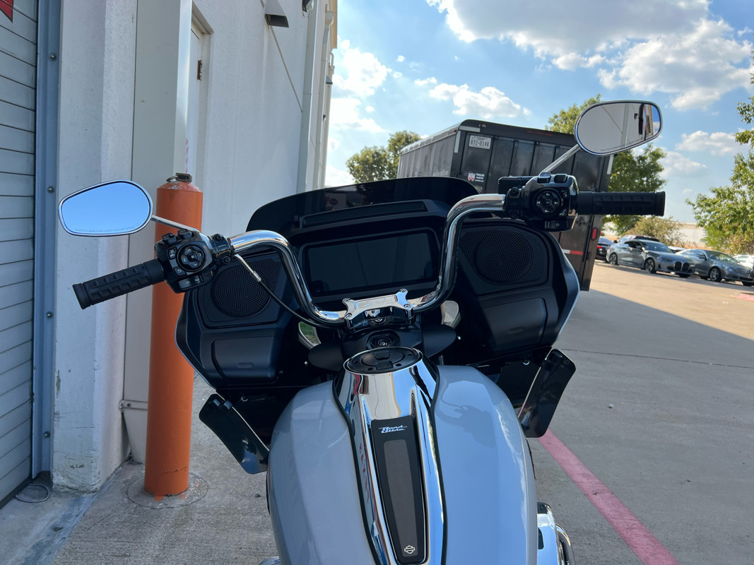 Road Glide®