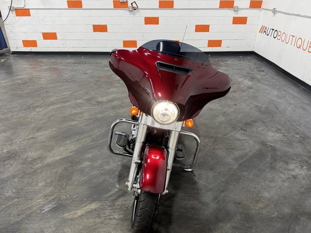 Street Glide®