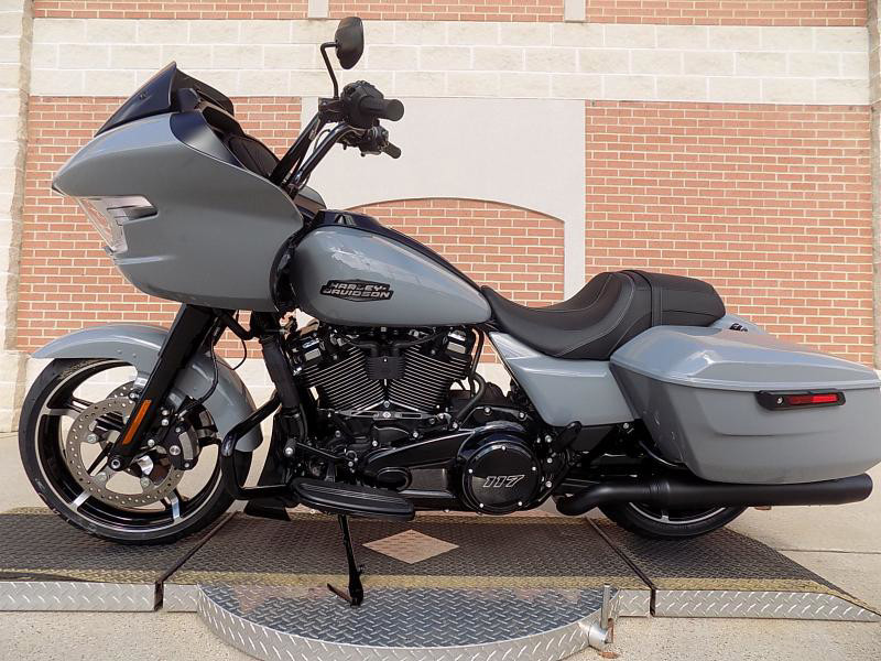 Road Glide®