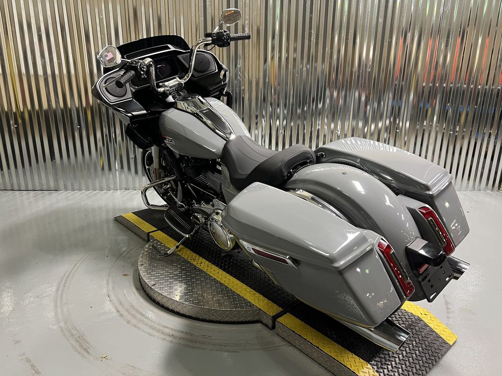 Road Glide®