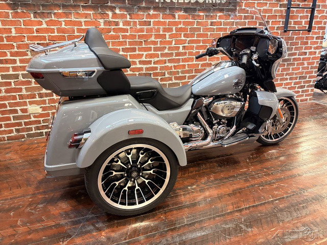 Street Glide® 3 Limited