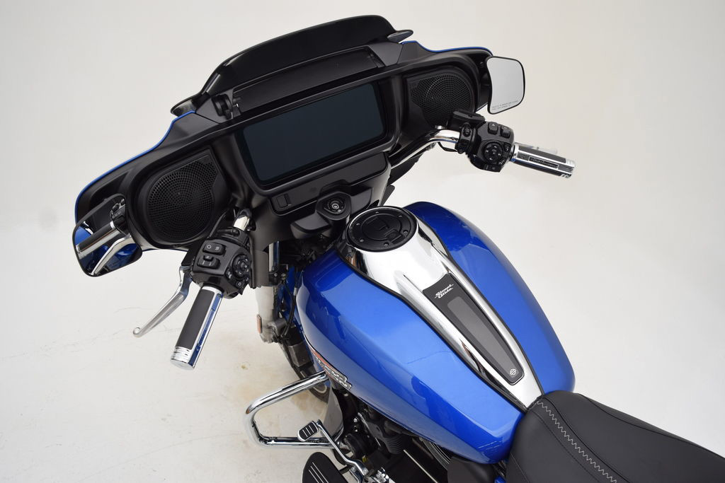 Street Glide®