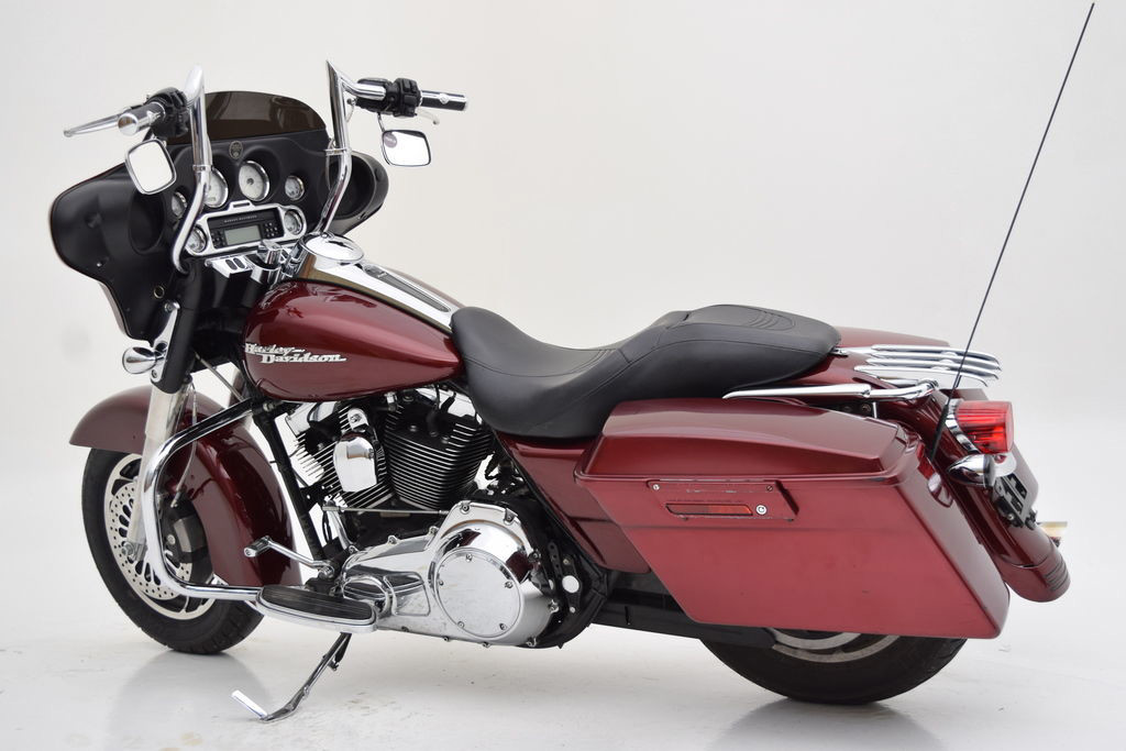 Street Glide®