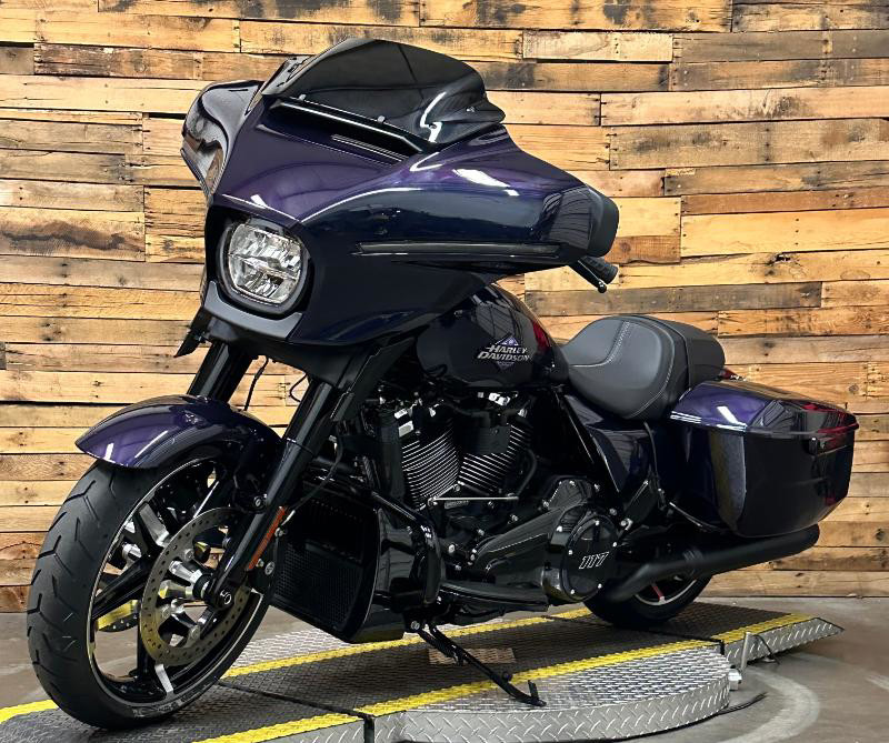 Street Glide®
