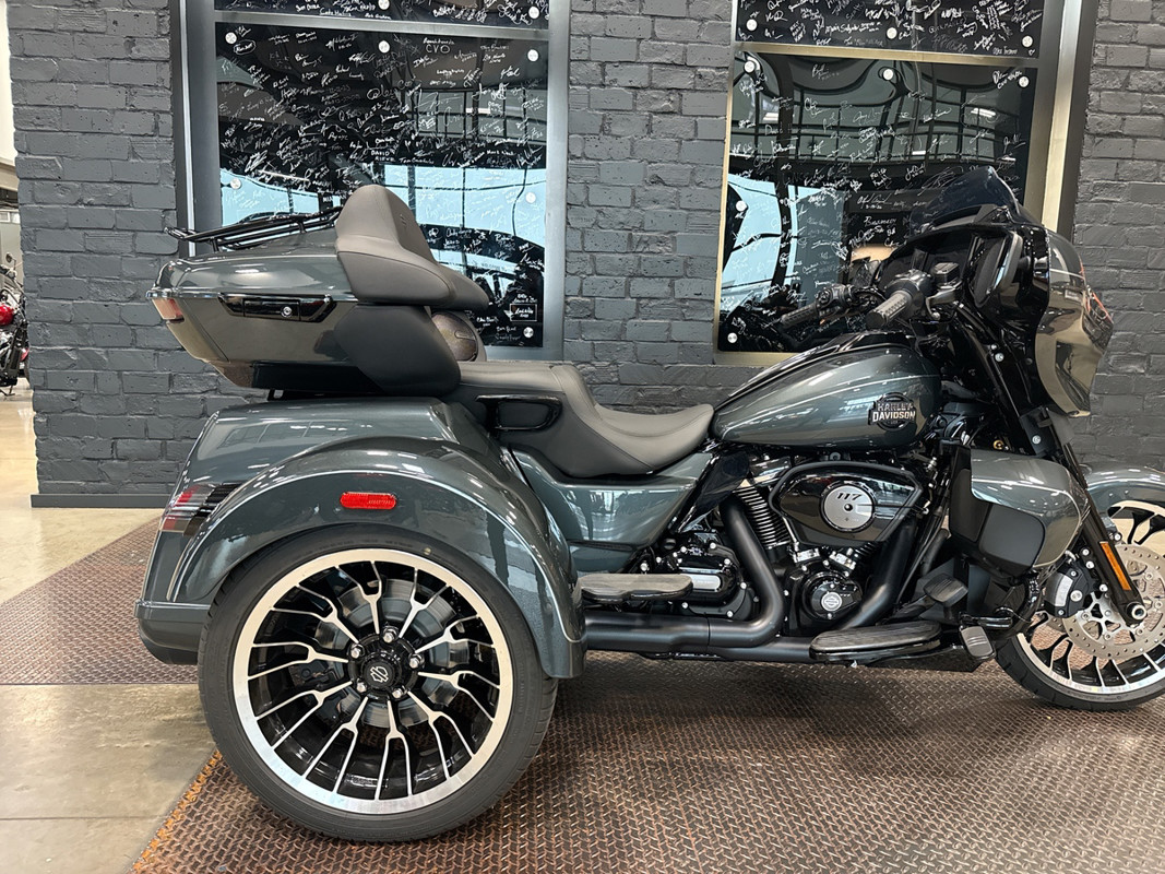 Street Glide® 3 Limited