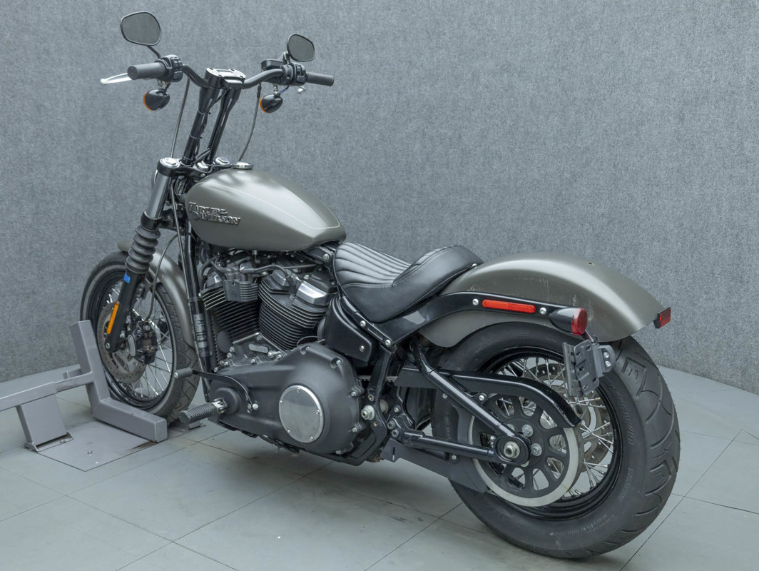 Softail® Street Bob®