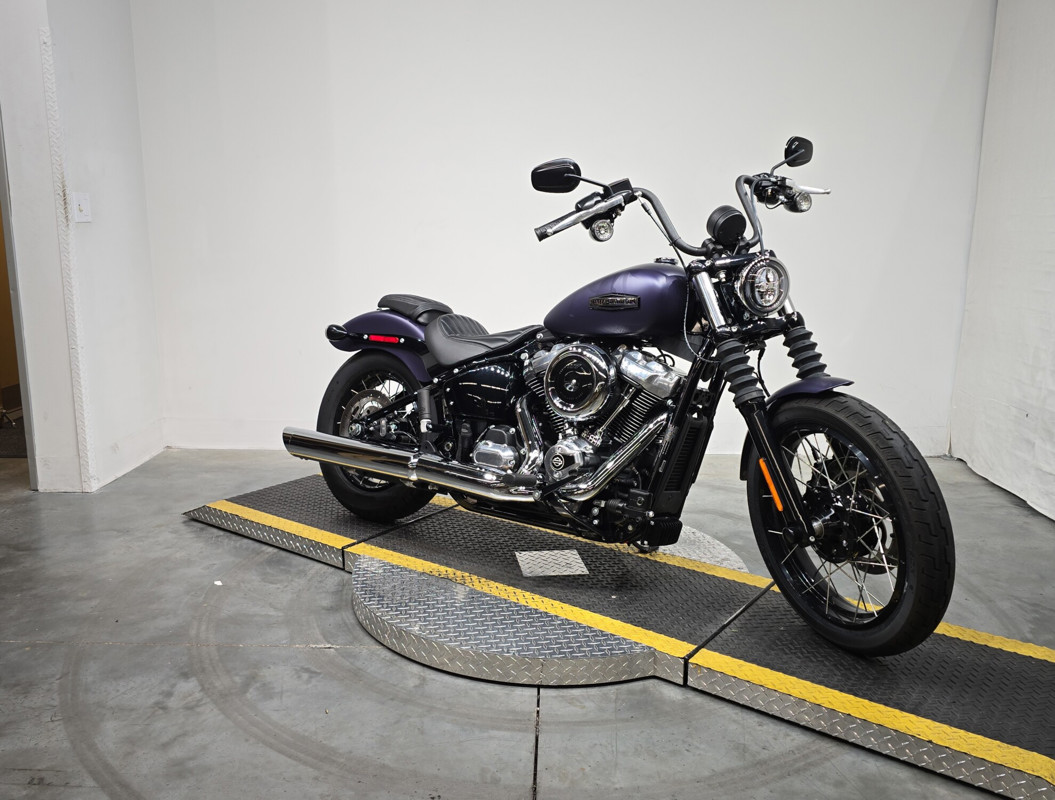 Street Bob®