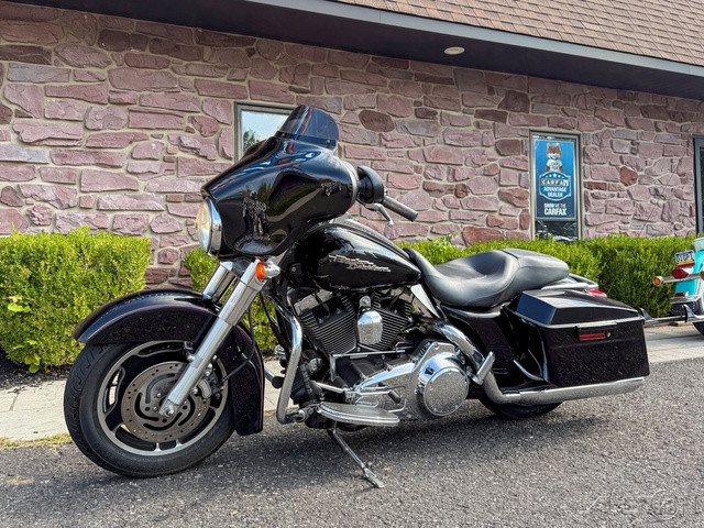 Street Glide®