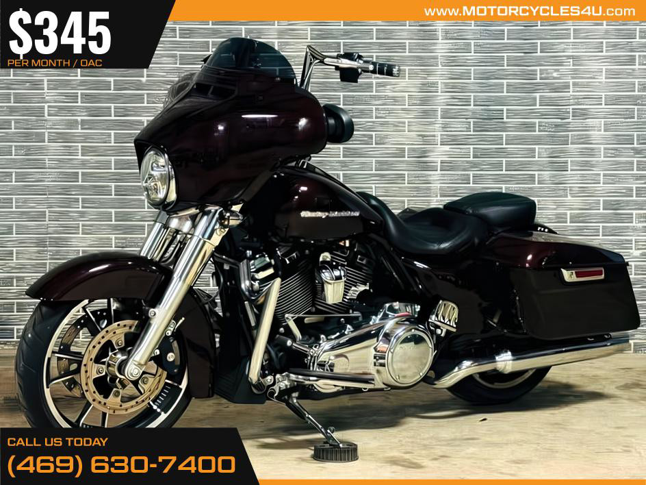 Street Glide®