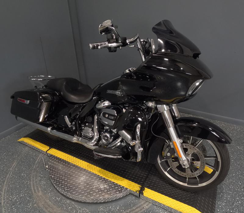 Road Glide®