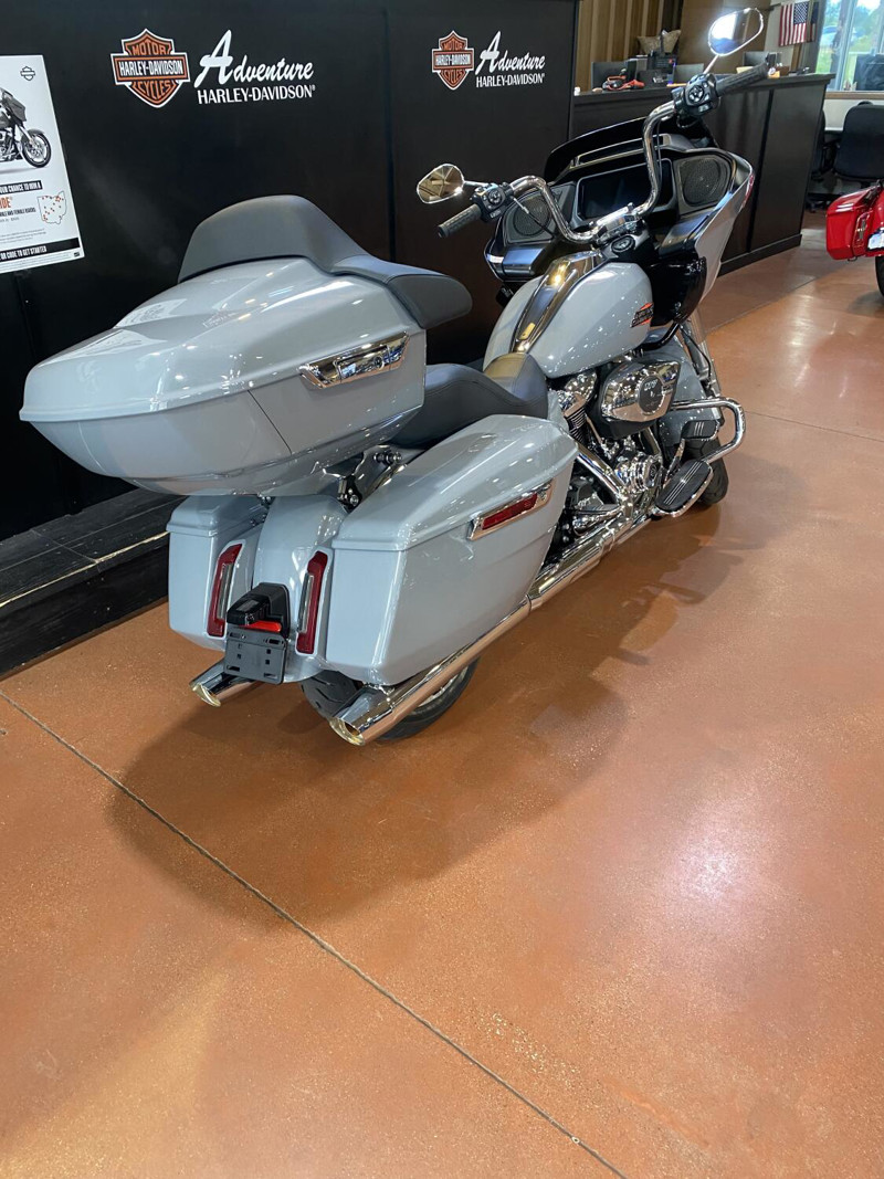 Road Glide®